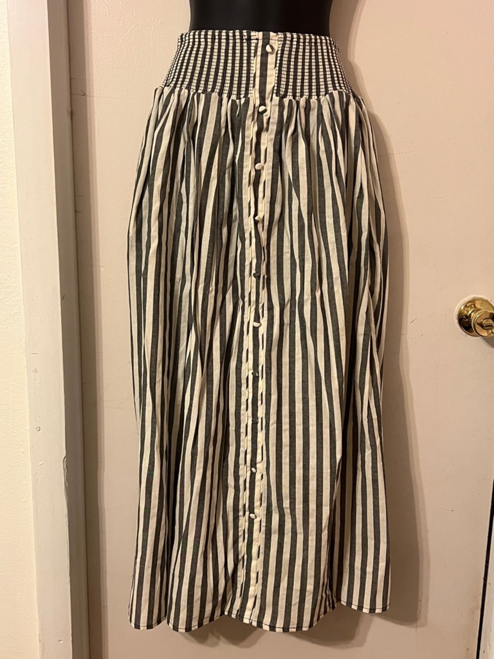 StripedButton-Front Maxi Skirt - Black & Beige